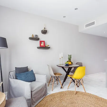 Skyreach Bizzstay - Wohnen Am Main Appartement Francfort-sur-le-Main